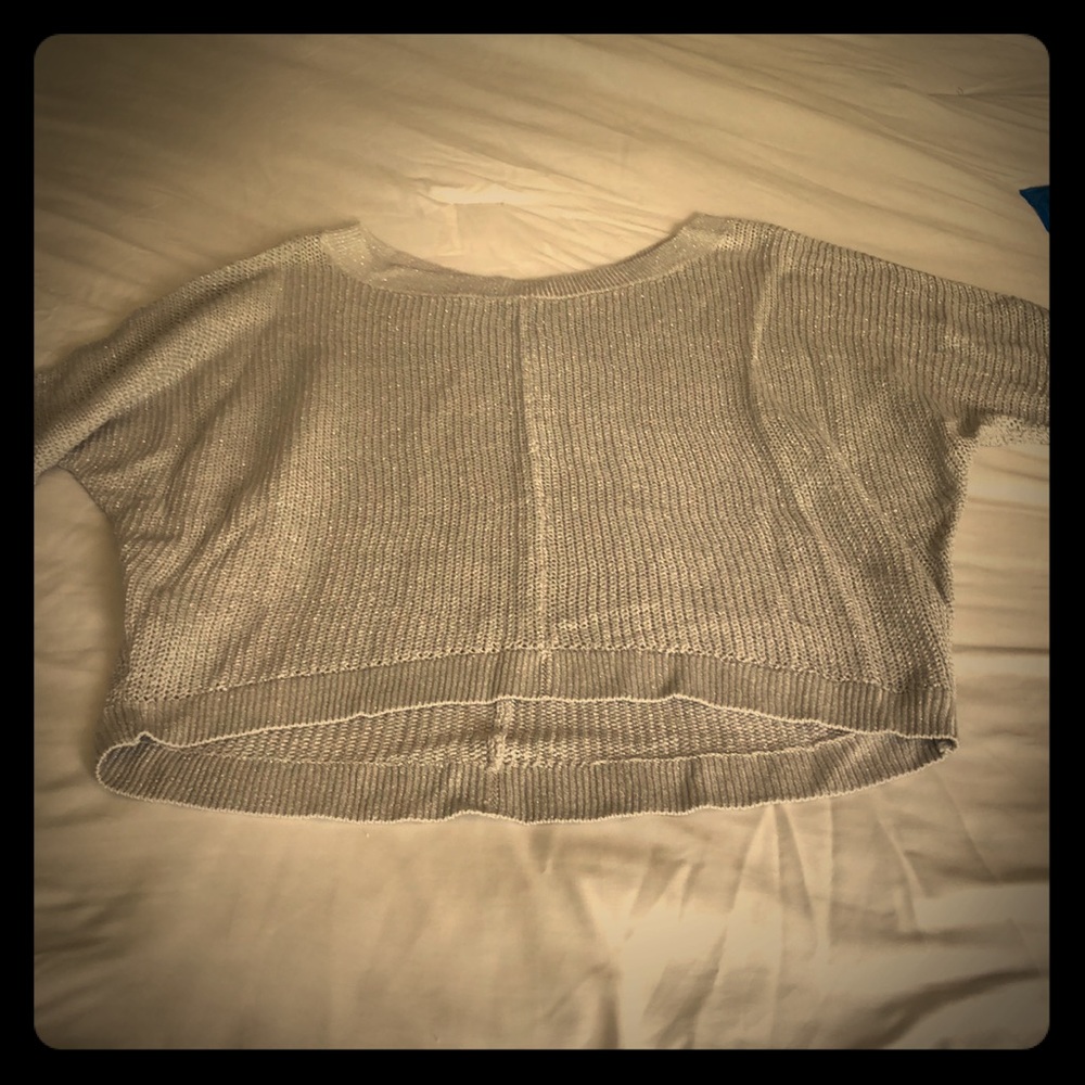 Grey short sleeve sweater